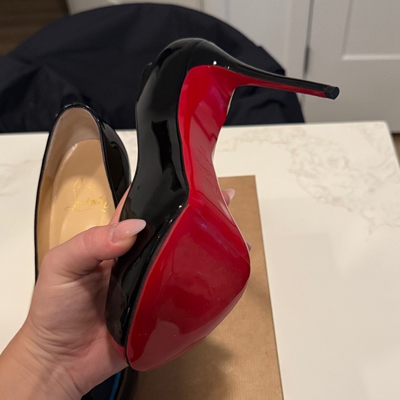 Christian Louboutin New Very Prive Pump - Picture 3 of 5